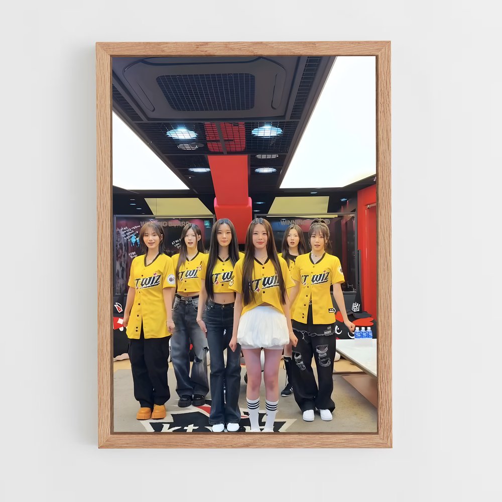 Poster Pose en Rouge – affiche Baseball (vue 4)